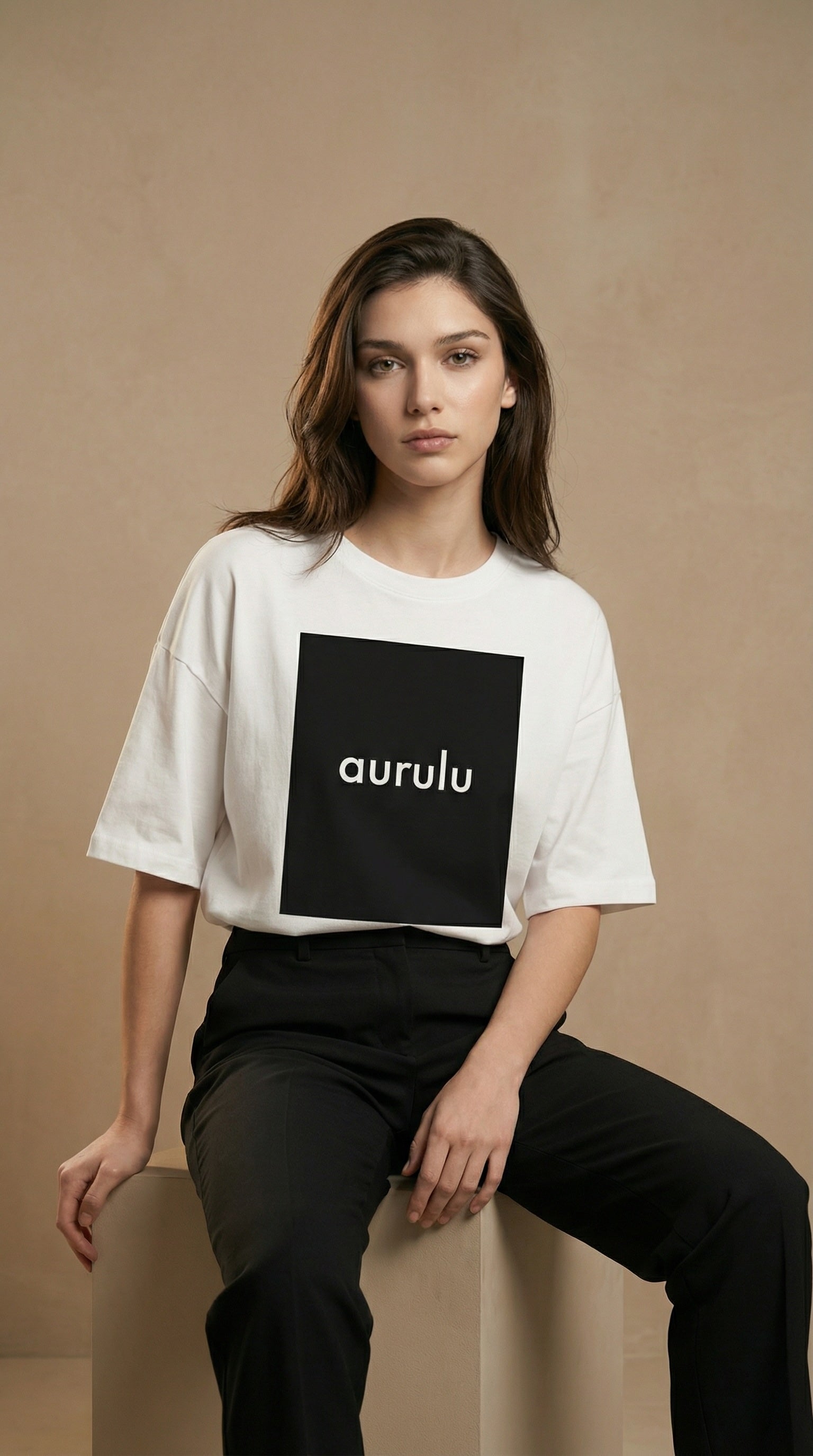 Aurulu women's oversized print T-shirt made of soft material, featuring a relaxed fit and stylish design on a white background.