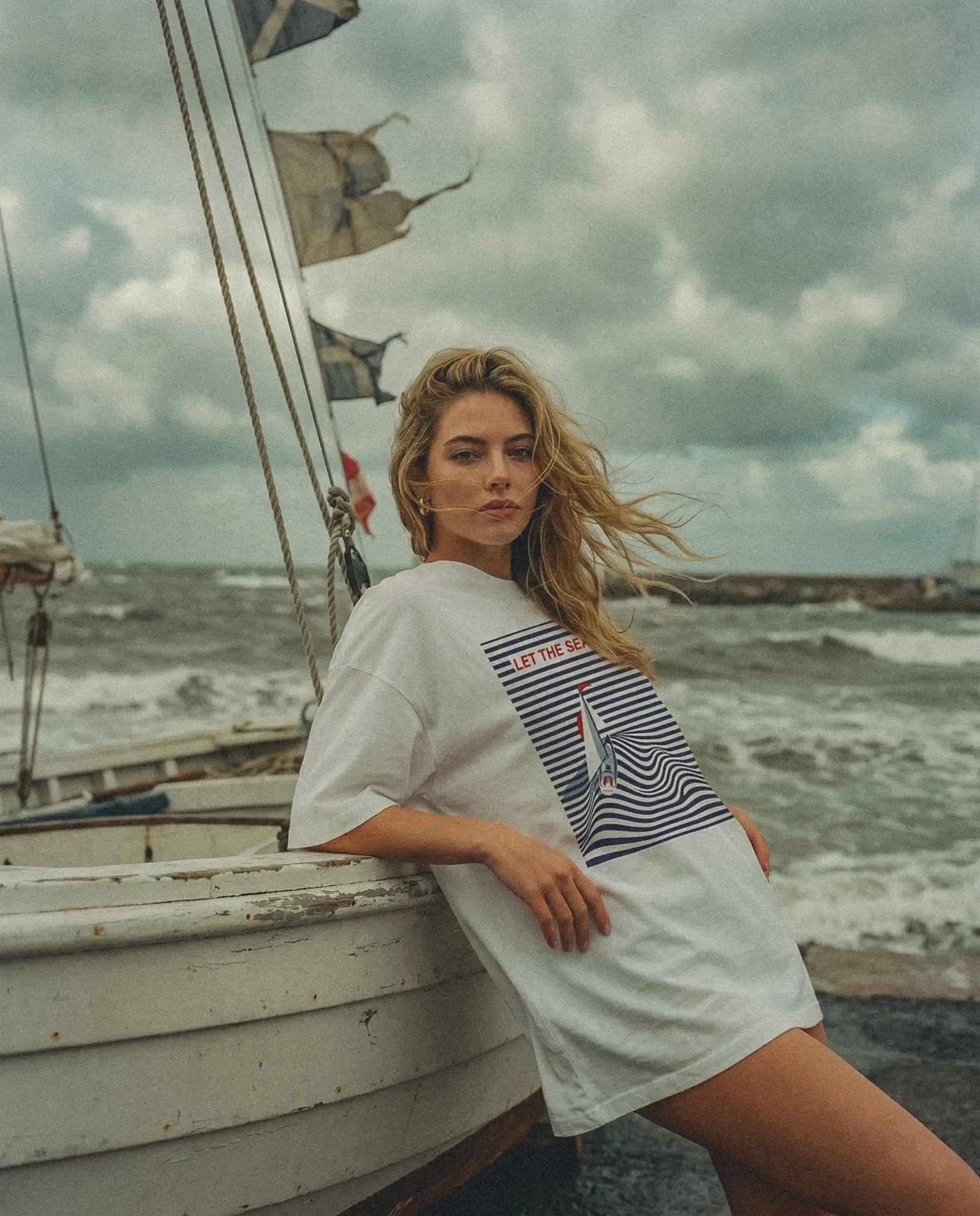 Let the Sea Decide - Oversized Tee Women